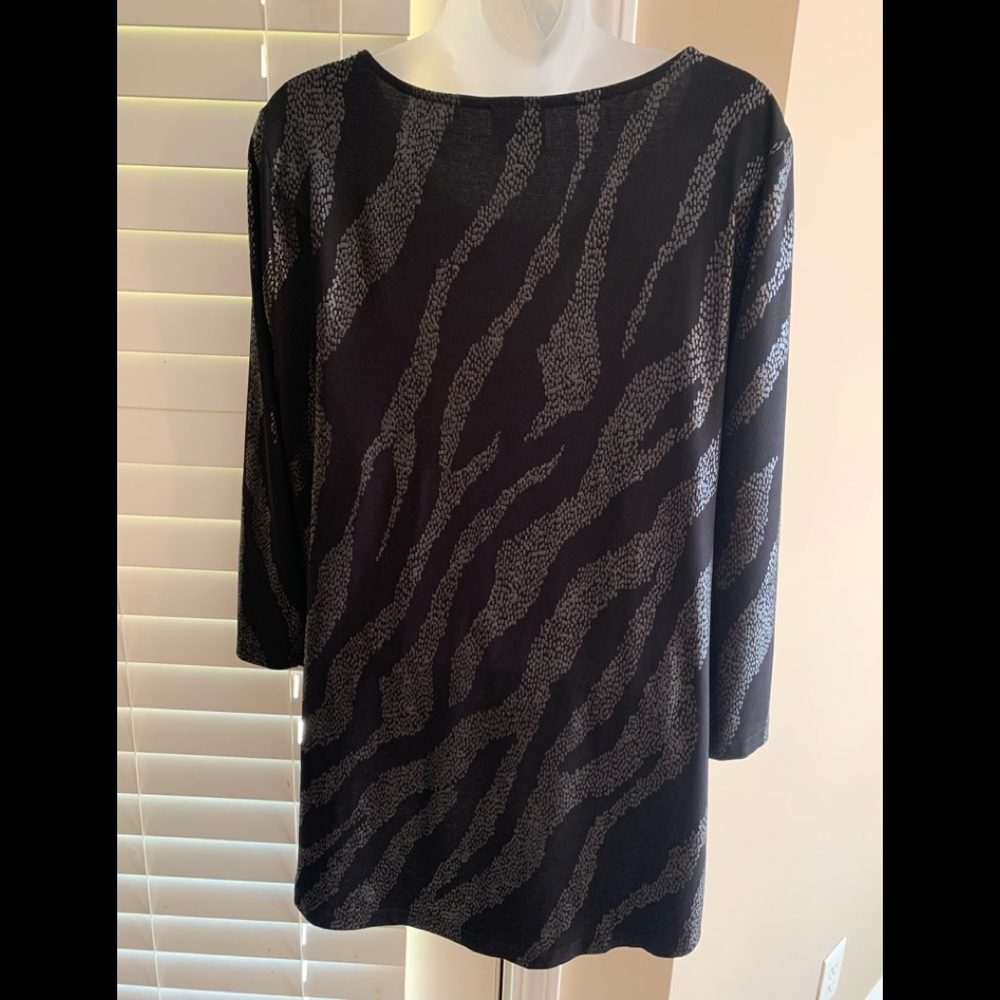 JM Collection Top (Ladies) - Picture 2 of 3